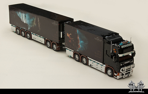 Scania R560 V8 'Black Pearl' (1:16 in Lego)